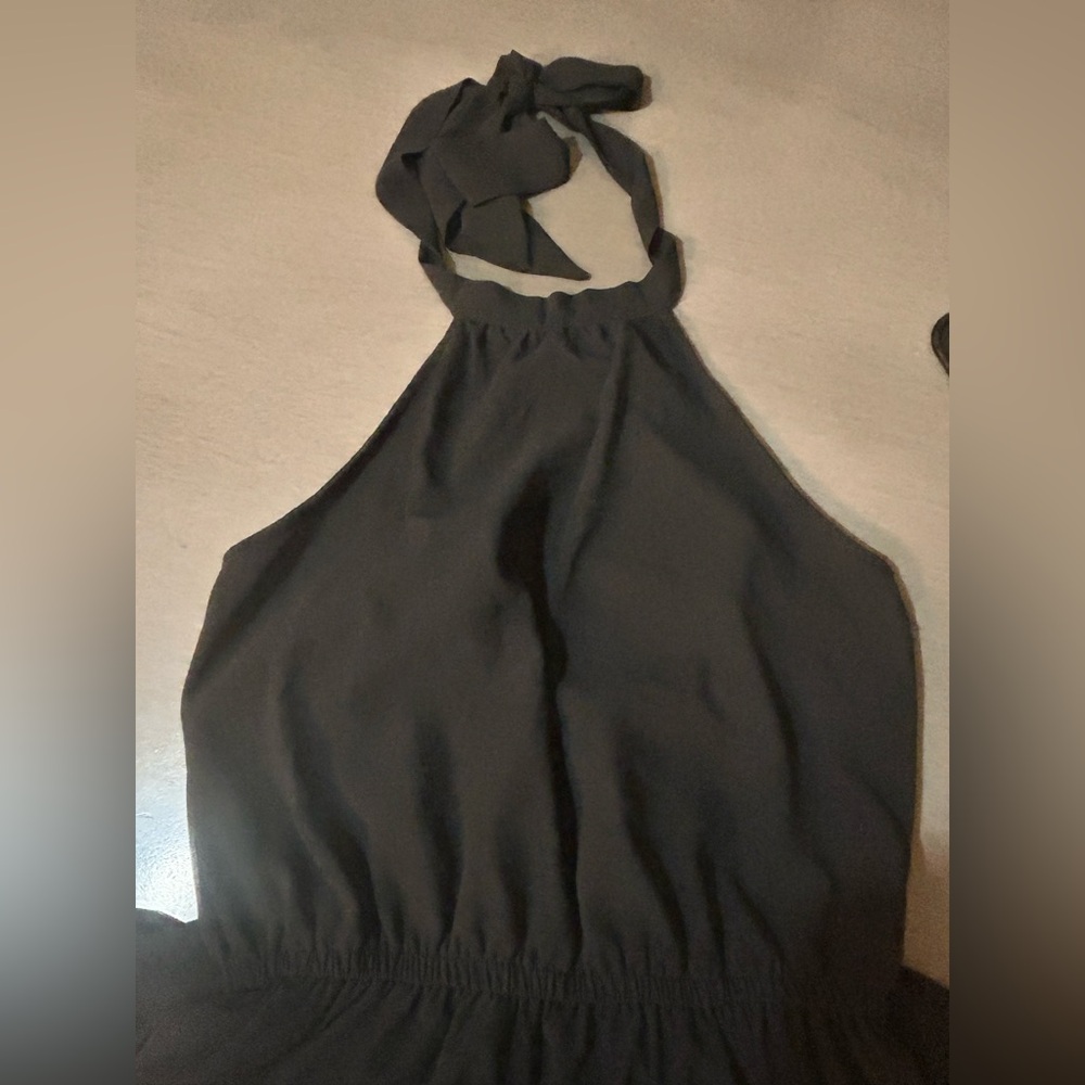 Elegant Black Halter Maxi Dress 👗🥰 - Picture 5 of 8